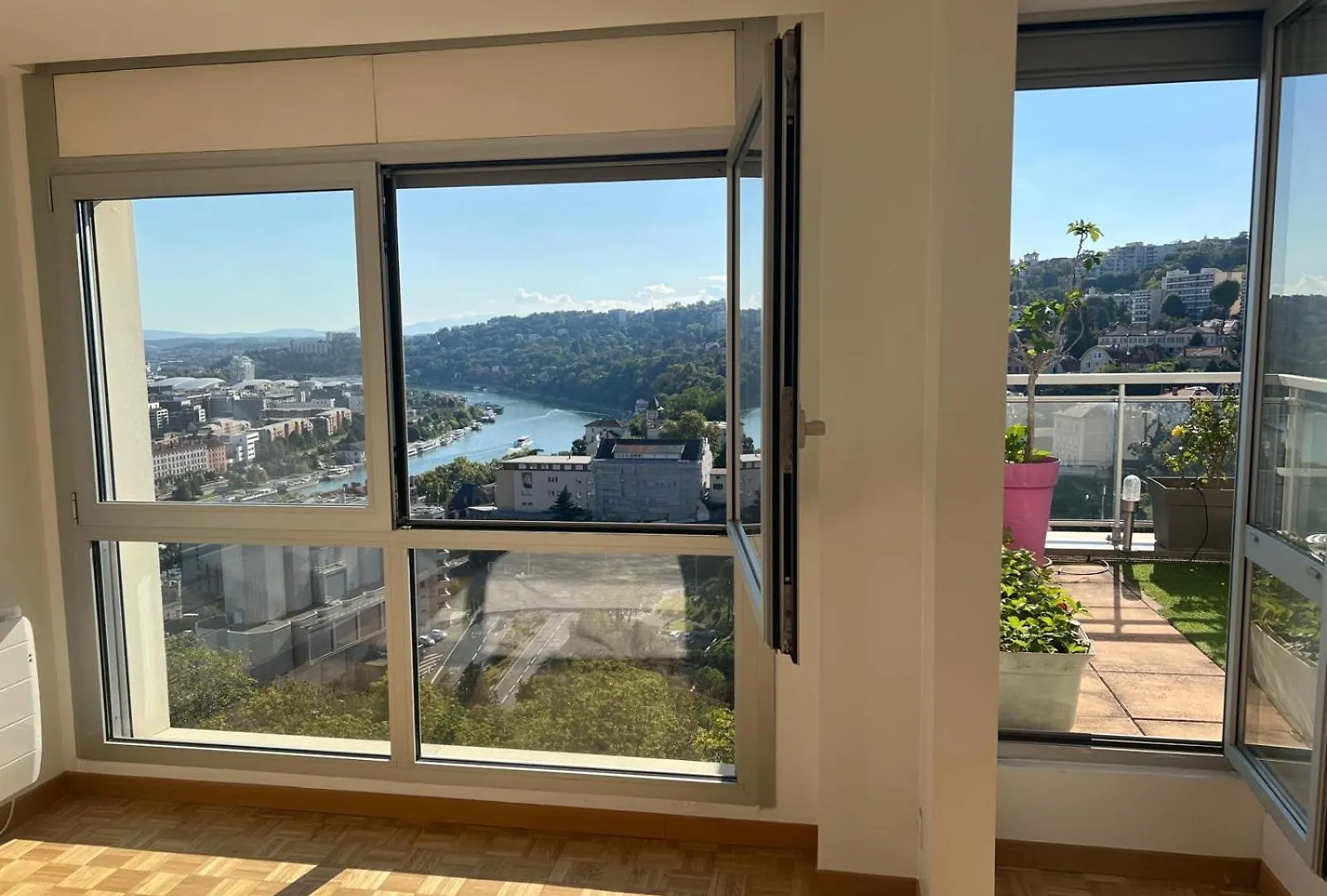 Chambre Dans Les Hauteurs De Lyon Proche Fourviere Chez L Hote 0*,  França
