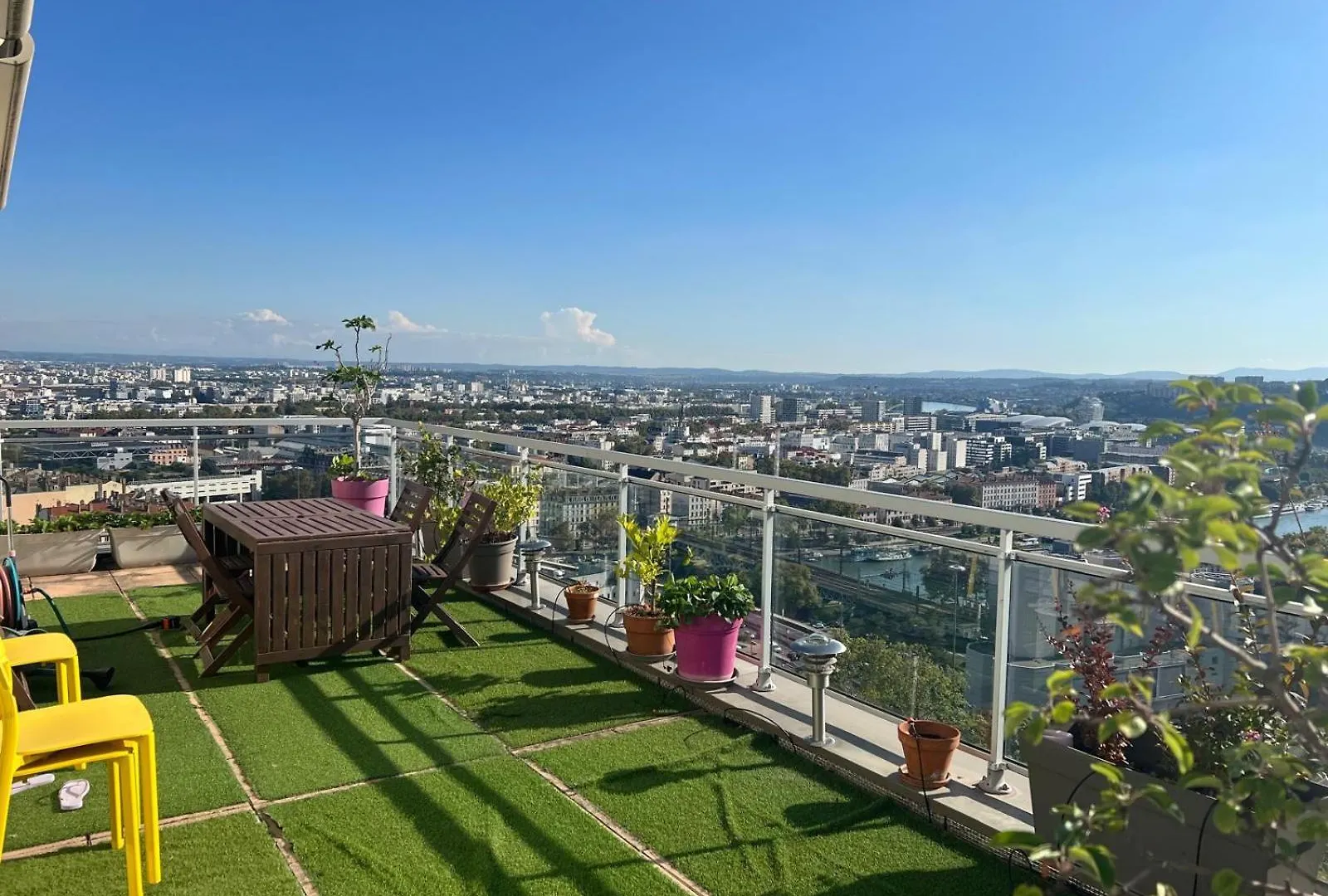 Chambre Dans Les Hauteurs De Lyon Proche Fourviere Chez L Hote